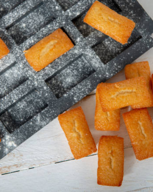 Plateau de 10 minis financiers.