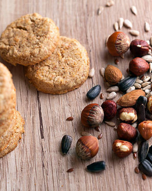 Plateau de 10 minis gâteaux noisettes.