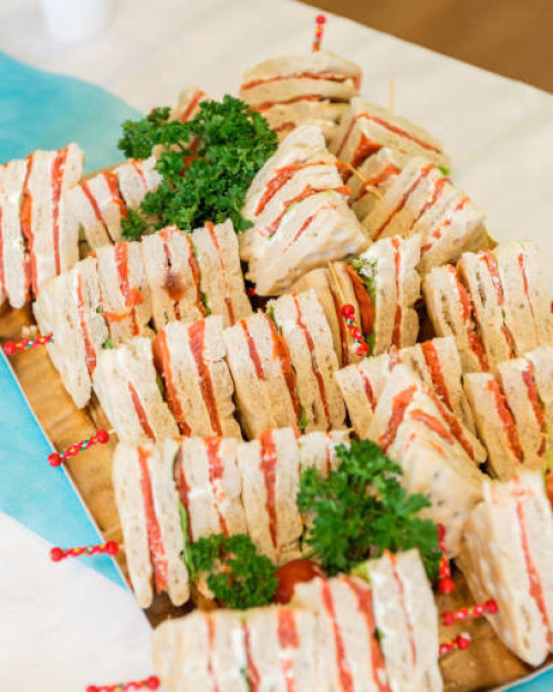 Plateau de 10 minis clubs sandwichs thon.