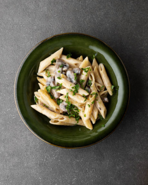 Filet de poulet, crème de champignons et parmesan, riz